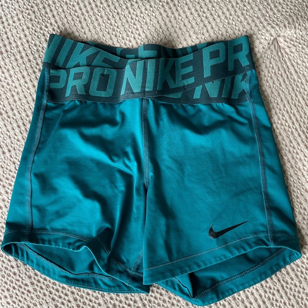 Nike pro compression short